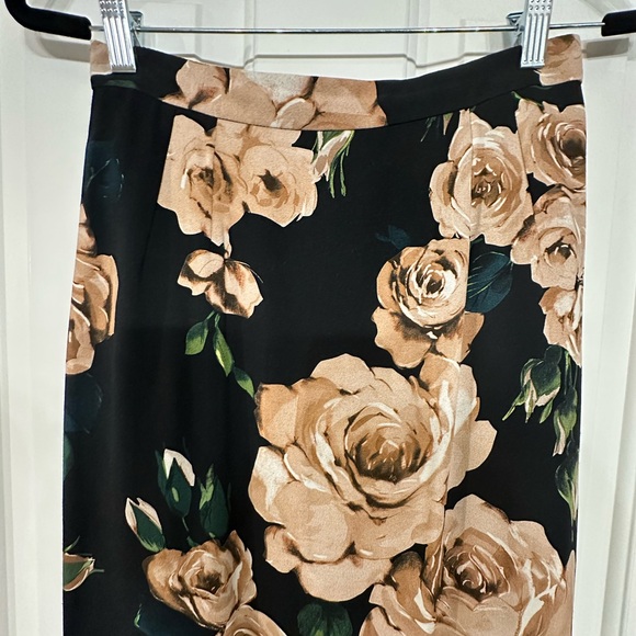 Dolce & Gabbana Floral Print Pencil Skirt - Picture 2 of 8